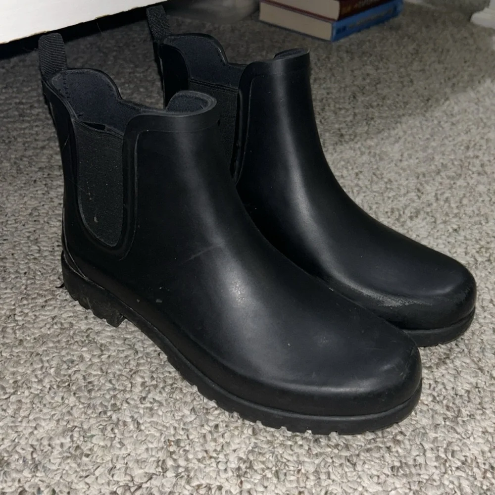 Ankle Rain Boots - Picture 2 of 4